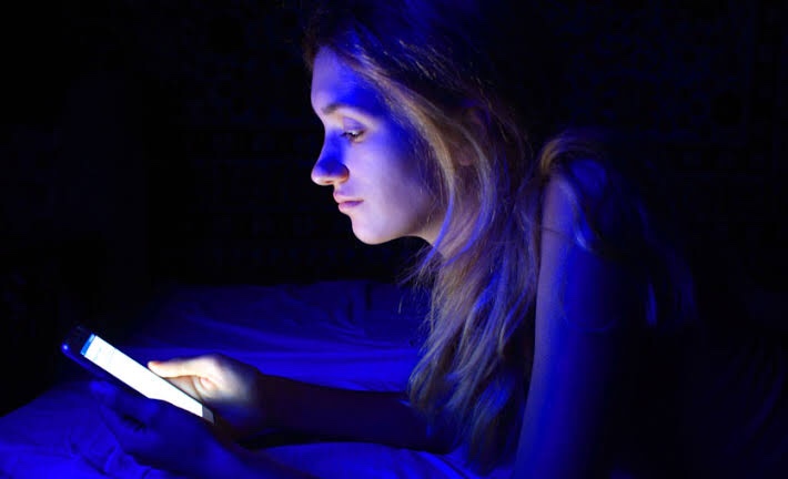 Mavi Işığın Sağlığımız Üzerindeki Olumsuz&nbsp;Etkileri