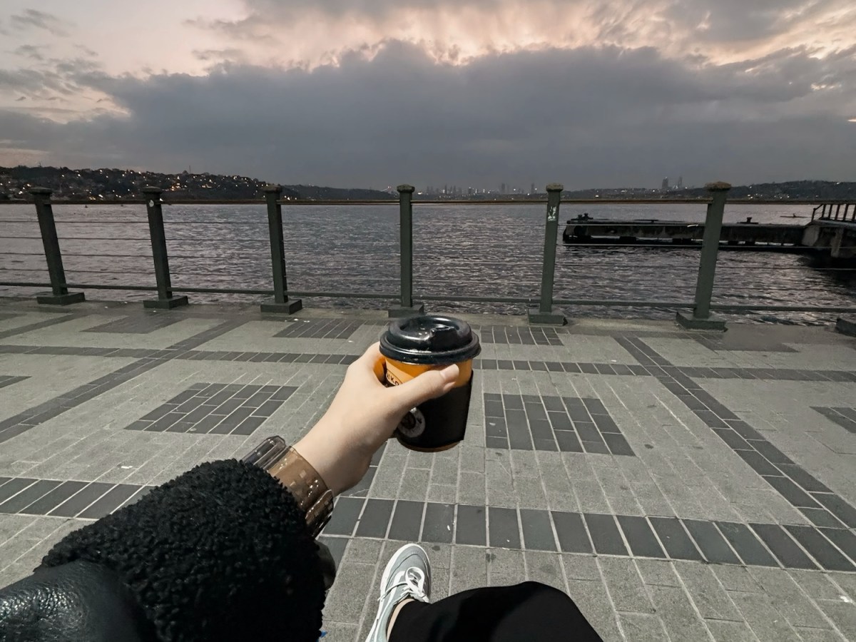 Sahil Sessizliği: Bir Kahve, Bir Mola, Bir&nbsp;Düşünce